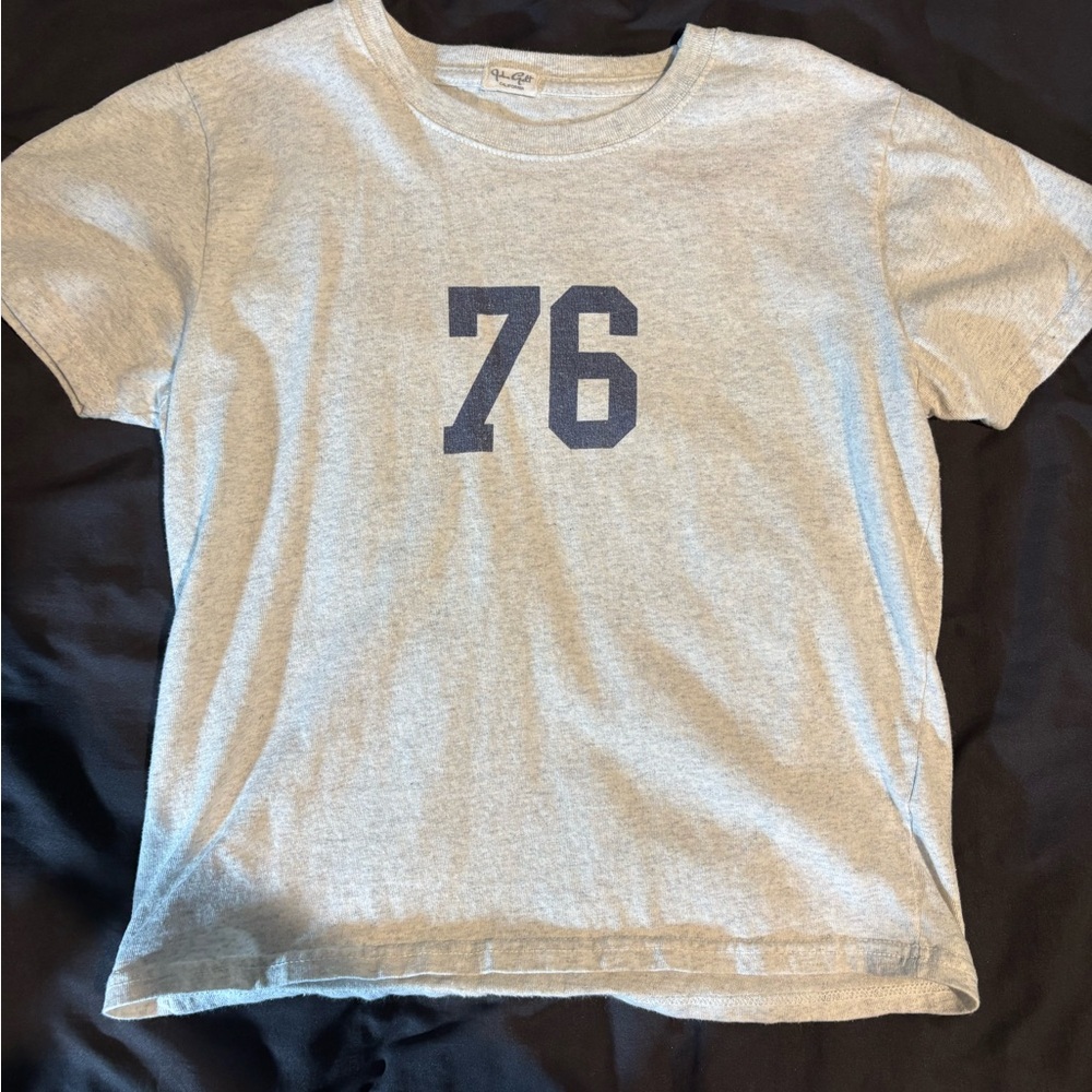 Brandy Melville tshirt